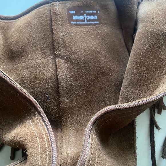 Minnetonka Suede Moccasin Boot • 7 - Picture 7 of 10